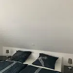 Grosse Oberwohnung Διαμέρισμα *