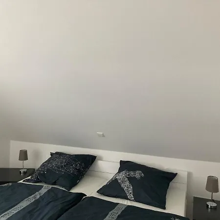 Grosse Oberwohnung Apartman *